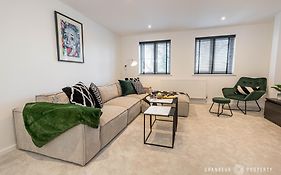 The Hideaway By Grandeur Property